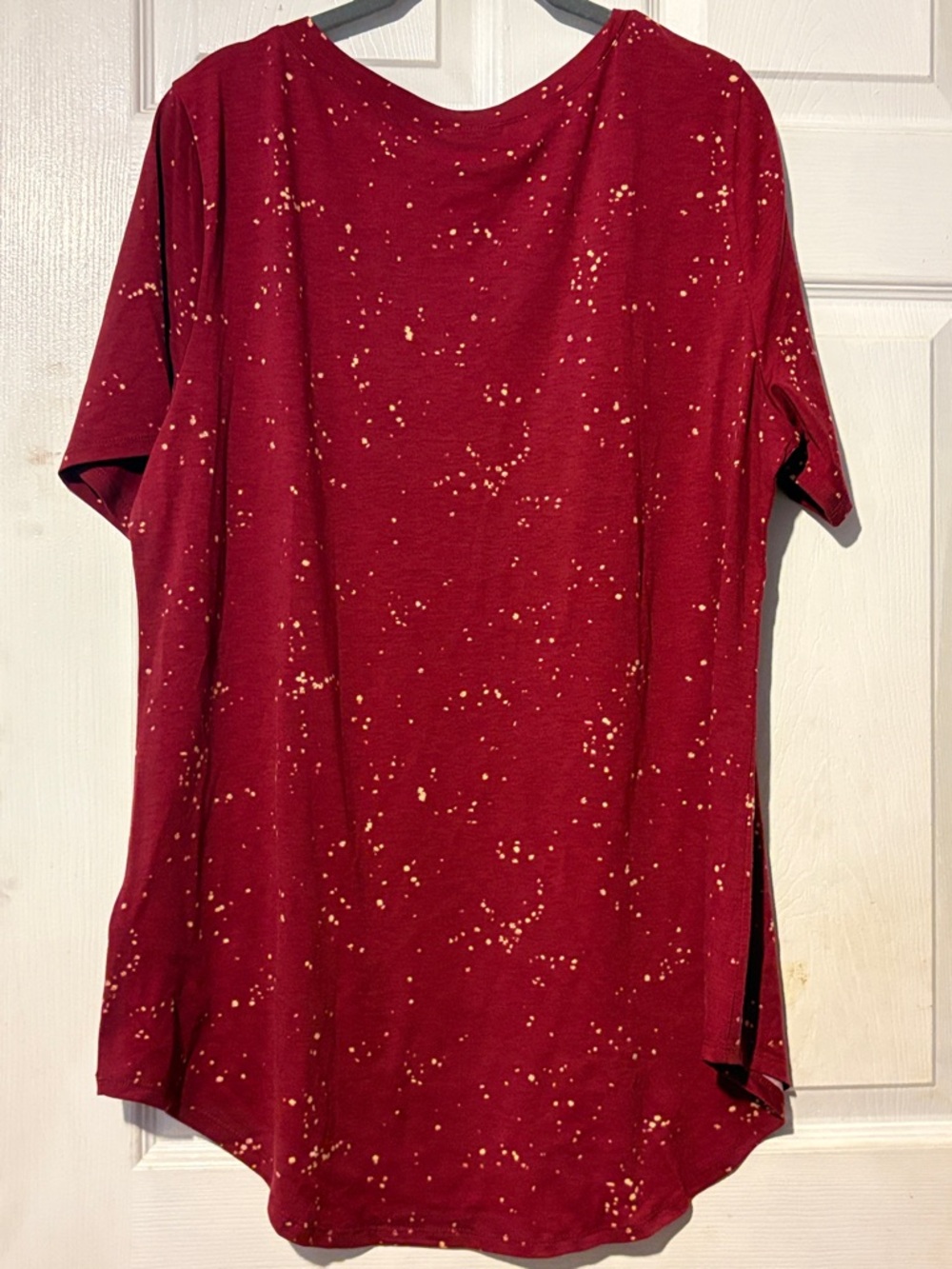 LuLaRoe Iris Women's Burgundy Tee with Gold Fleck - Picture 2 of 2